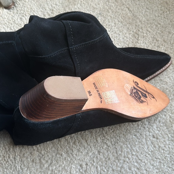 Free People
Sway Low Slouch Suede Boots - Picture 5 of 10